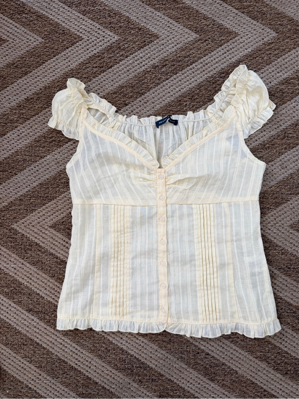 Brandy Melville Feminine Cream Ruffled Button-Front Top